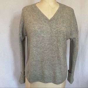 Pure cashmere L/XL light heather grey vneck sweater
